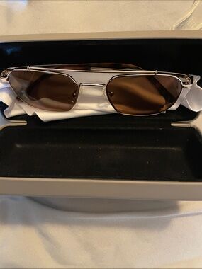 VEHLA Silver Frame Sunglasses with Brown Lenses